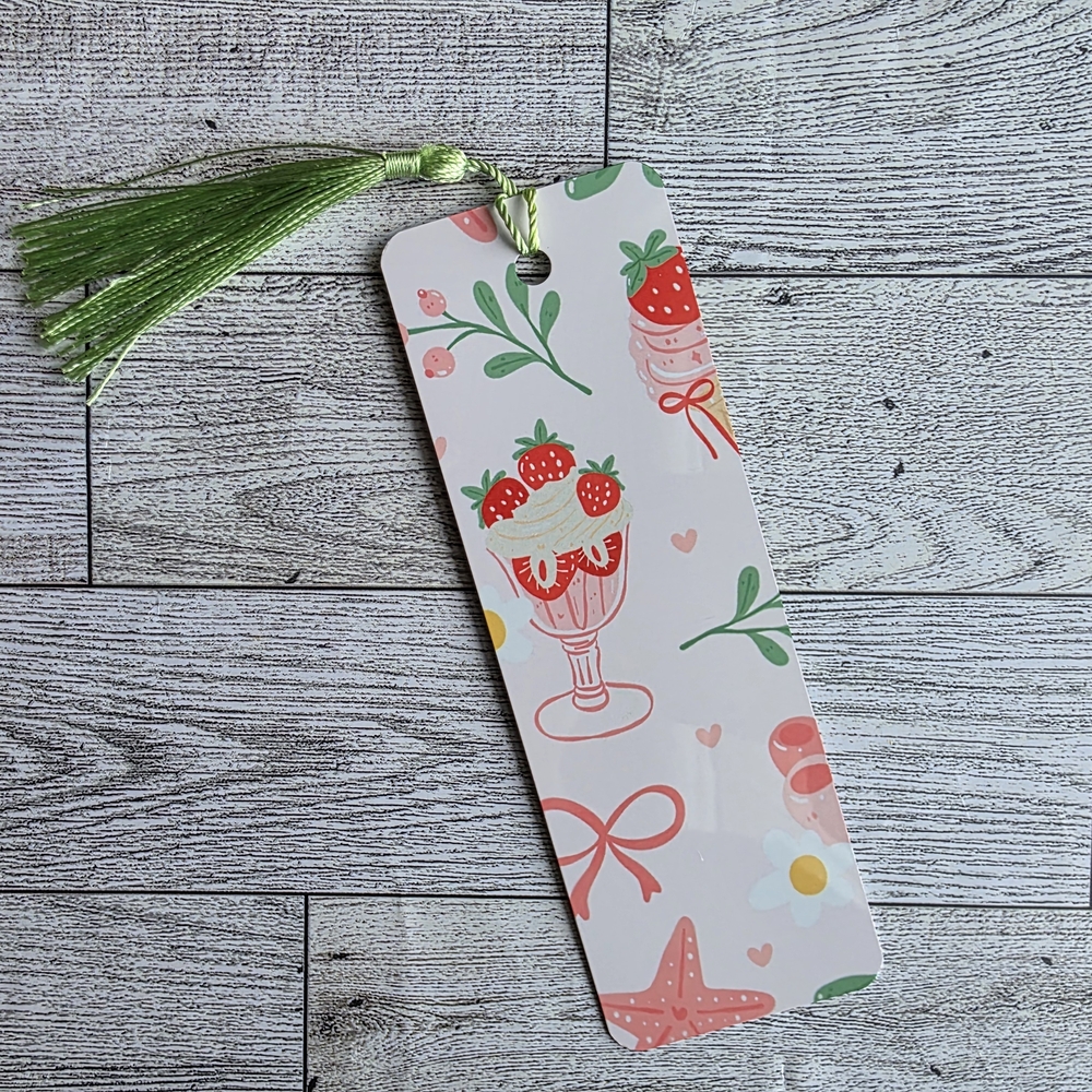 🍓 Strawberry Sundae Metal Bookmark – Sweet Gift for Dessert Lovers & Readers